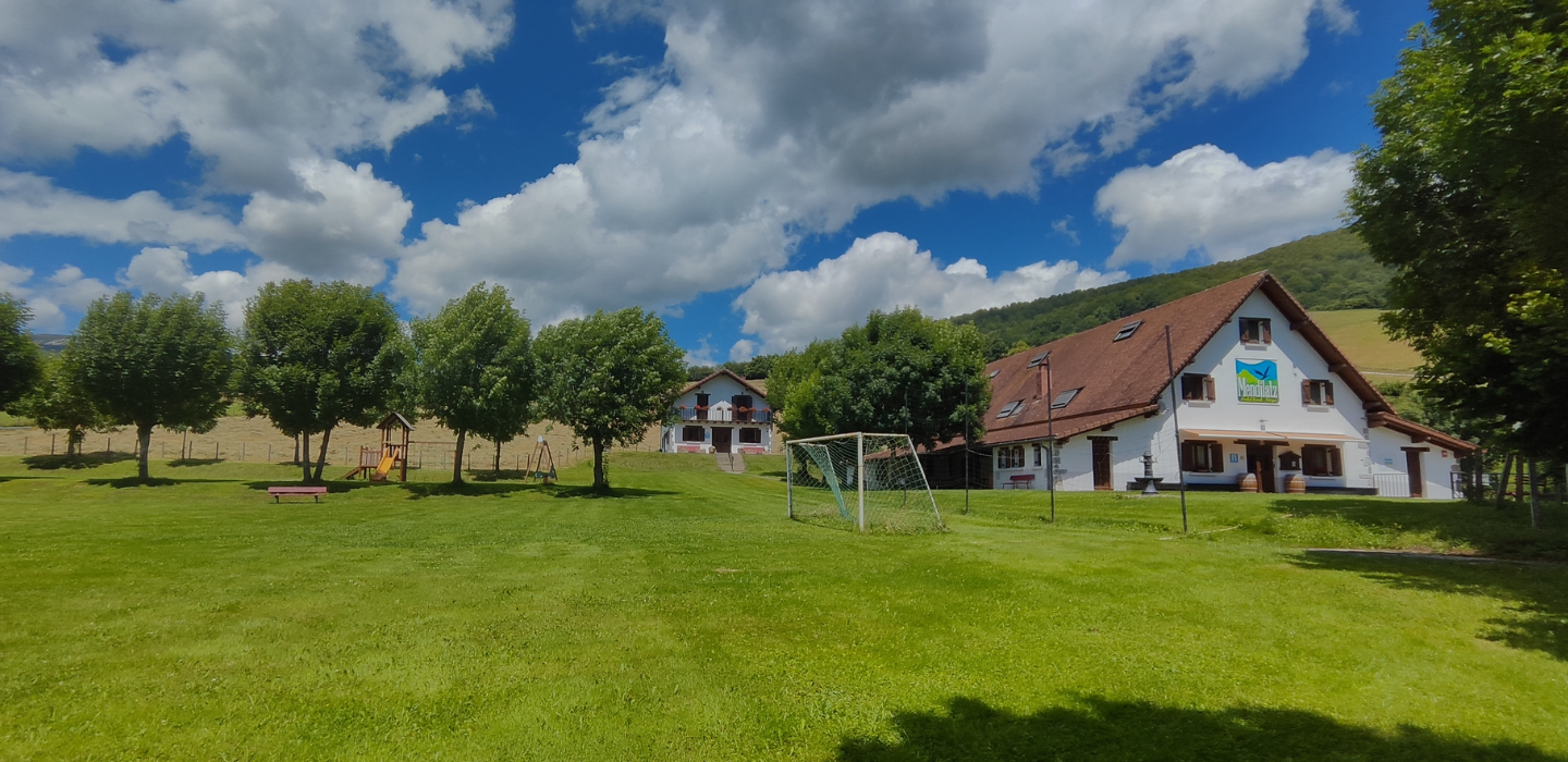 HOSTAL RURAL MENDILATZ 